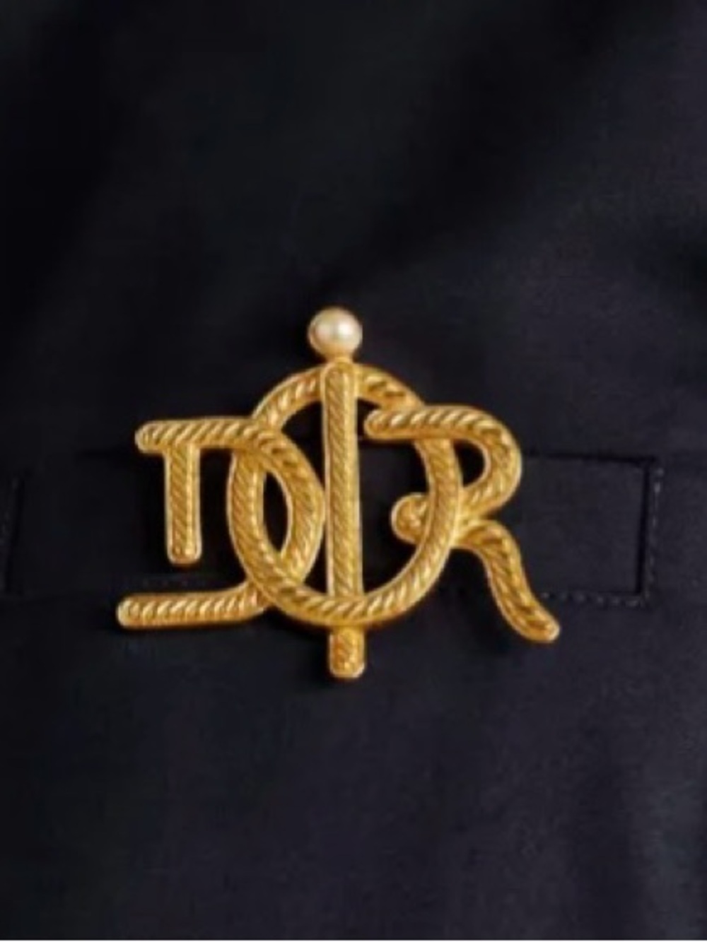 Gold Tone Spell Out Brooch